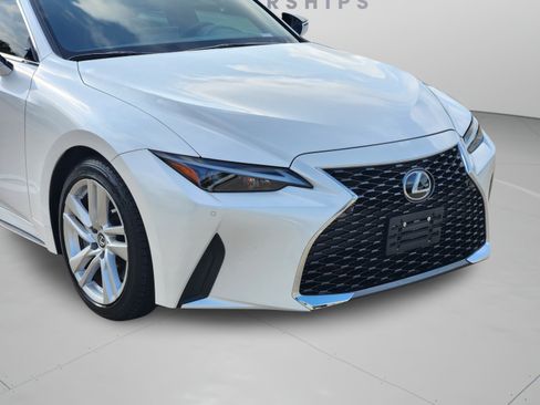 Certified 2023 Lexus IS 300 w/ Comfort Package RWD image 33