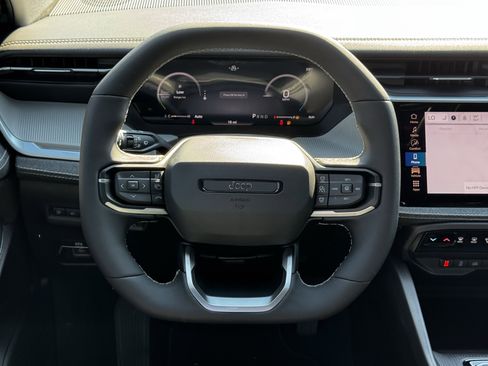 New 2026 Jeep Cherokee Laredo image 15