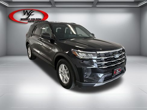 New 2027 Ford Explorer Active RWD image 3