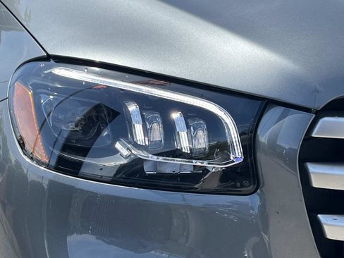 Used 2026 Mercedes-Benz GLS 450 4MATIC image 9