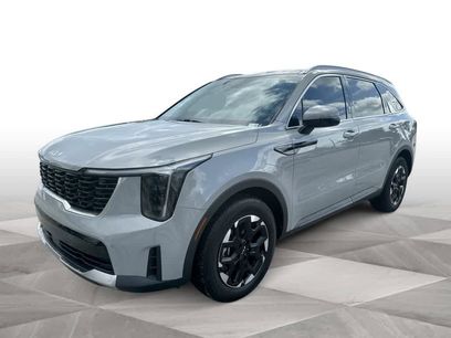 Certified 2025 Kia Sorento S w/ Panoramic Sunroof Package