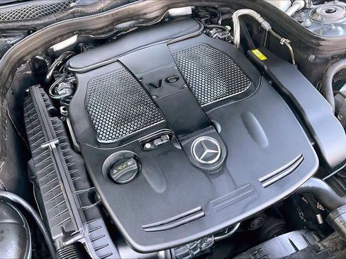 Used 2014 Mercedes-Benz E 350 4MATIC Sedan image 30