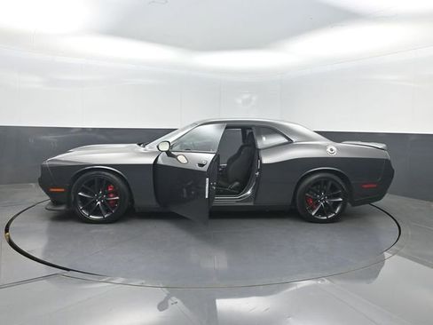 Used 2022 Dodge Challenger GT w/ Performance Handling Group RWD image 12