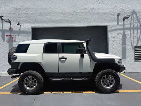 Used 2008 Toyota FJ Cruiser 4WD image 7