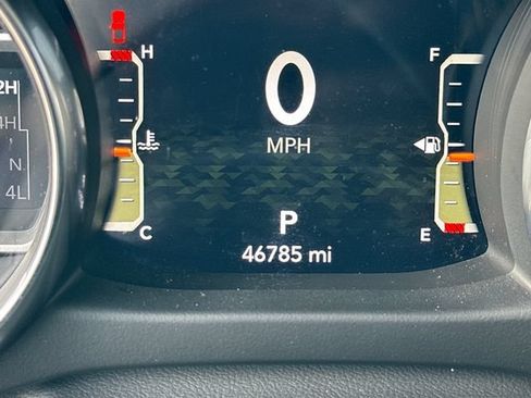 Used 2023 Jeep Gladiator Overland AWD/4WD image 19