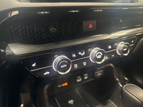 Used 2025 Honda CR-V Sport Touring image 30