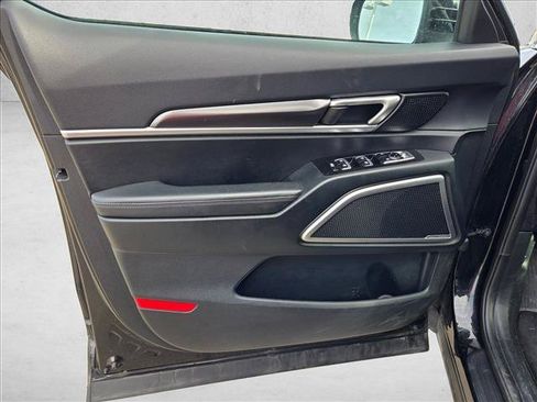 Used 2025 Kia Telluride S AWD/4WD image 10