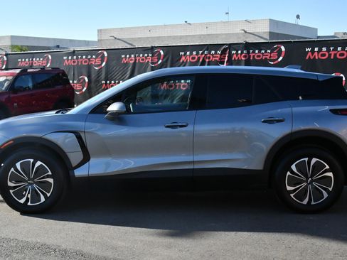 Used 2024 Chevrolet Blazer EV LT image 4