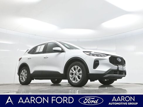 Used 2024 Ford Escape Active w/ Tech Pack #2 image 3