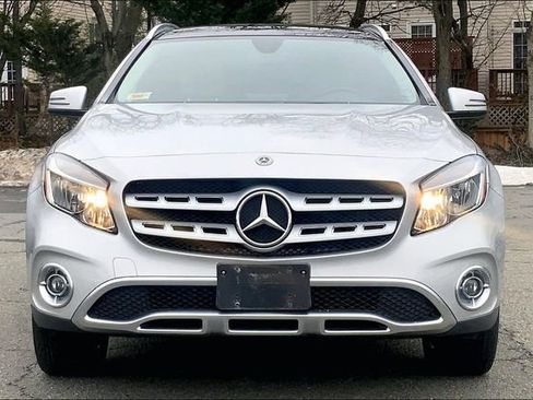 Used 2018 Mercedes-Benz GLA 250 4MATIC image 2