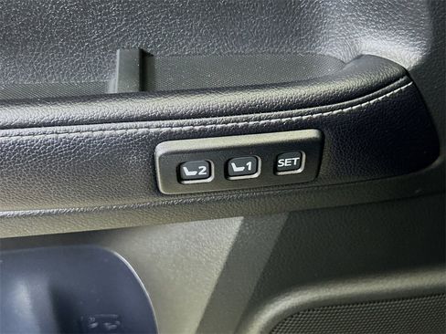 Used 2017 Toyota 4Runner Limited image 21