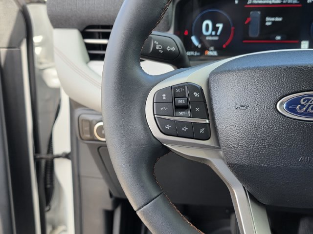 Used 2025 Ford Explorer Active w/ Active Comfort Package RWD image 27