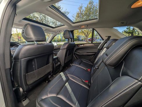 Used 2012 Mercedes-Benz ML 350 4MATIC image 8