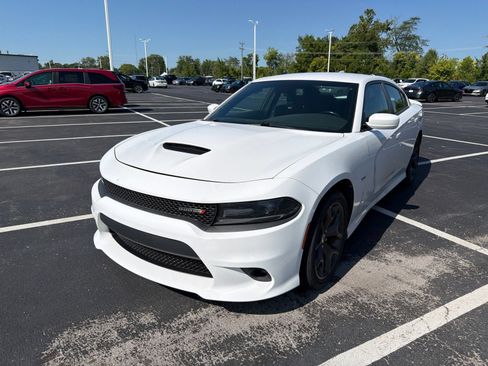Used 2019 Dodge Charger R/T RWD image 2