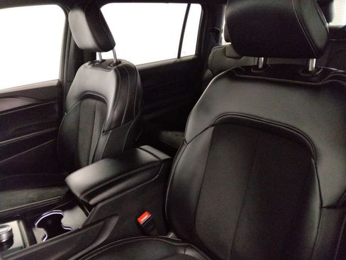 Used 2024 Jeep Grand Cherokee L Laredo image 34