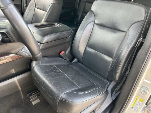 Used 2018 GMC Yukon XL SLT w/ Open Road Package AWD/4WD image 22