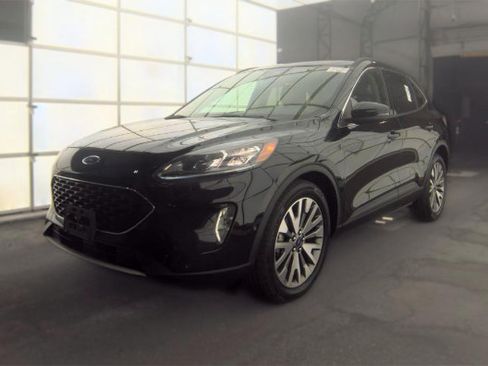 Used 2020 Ford Escape Titanium AWD/4WD image 1