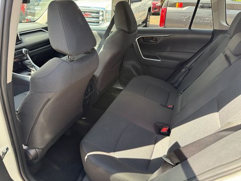 Used 2025 Toyota RAV4 LE AWD/4WD image 17