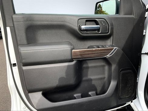 Used 2020 Chevrolet Silverado 1500 LT image 24