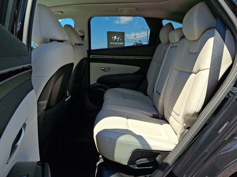 Certified 2023 Hyundai Tucson Limited AWD/4WD image 11
