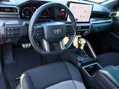 Used 2024 Toyota Tacoma TRD Sport image 10