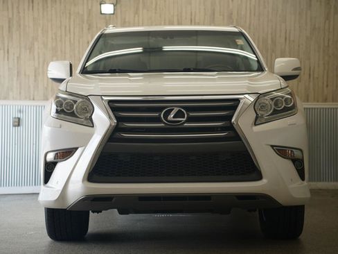 Used 2016 Lexus GX 460 w/ Premium Package AWD/4WD image 3