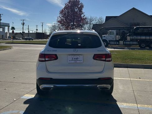 Used 2018 Mercedes-Benz GLC 300 4MATIC image 7