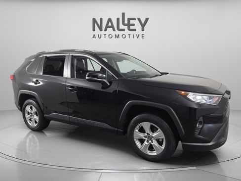 Used 2021 Toyota RAV4 XLE image 7