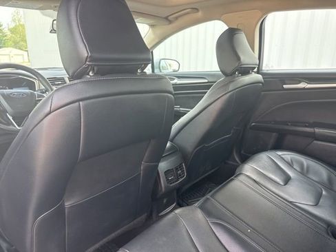 Used 2020 Ford Fusion Titanium AWD/4WD image 9