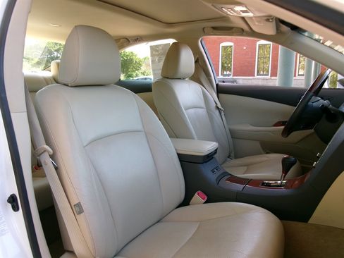 Used 2012 Lexus ES 350 image 17