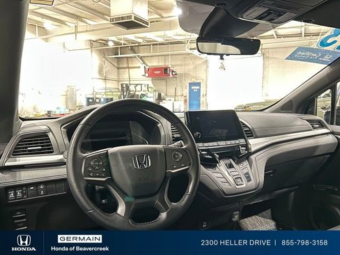 Used 2023 Honda Odyssey Sport image 15