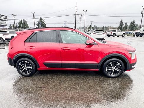 Used 2024 Kia Niro EX image 6