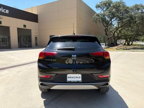 Used 2025 Buick Encore GX Preferred FWD image 3
