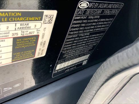 Used 2020 Land Rover Range Rover HSE image 36