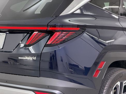 Used 2025 Hyundai Tucson Limited image 13