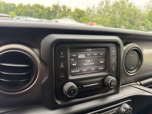 Used 2018 Jeep Wrangler Unlimited Sport S AWD/4WD image 13
