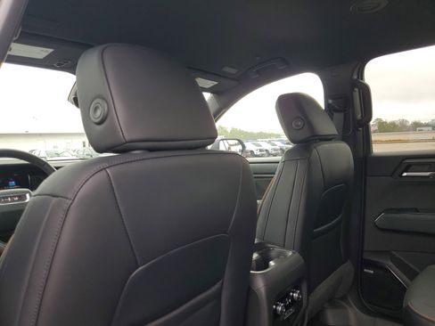 New 2026 GMC Acadia AT4 image 8