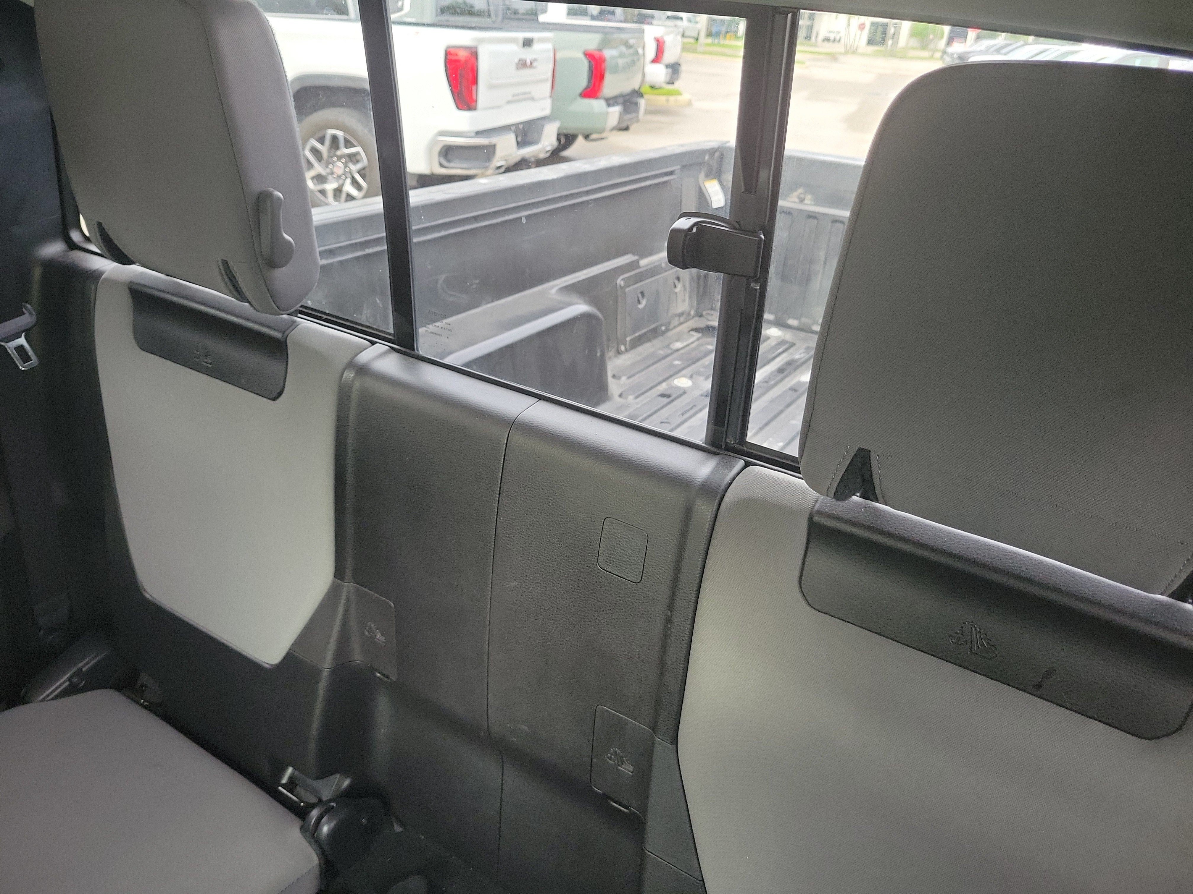 Used 2022 Toyota Tacoma SR5 RWD image 12