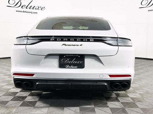 Used 2023 Porsche Panamera 4 Platinum Edition image 5