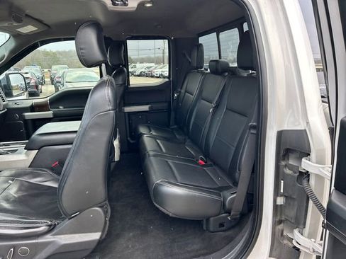 Used 2015 Ford F150 Lariat image 37