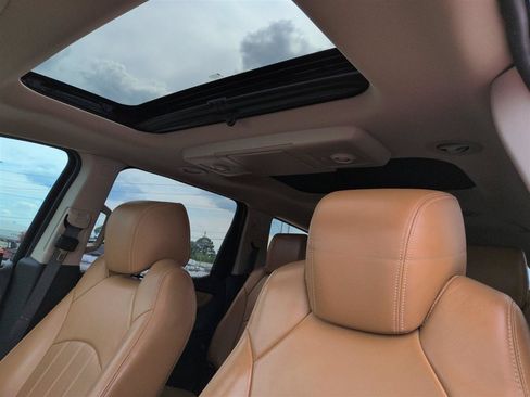 Used 2013 Chevrolet Traverse LTZ FWD image 28