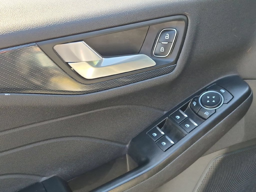 Used 2025 Ford Escape ST-Line AWD/4WD image 13