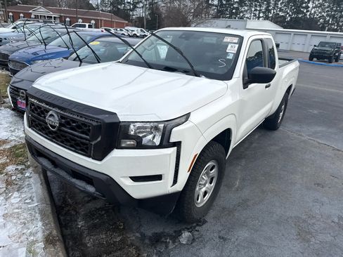 Used 2022 Nissan Frontier S image 6