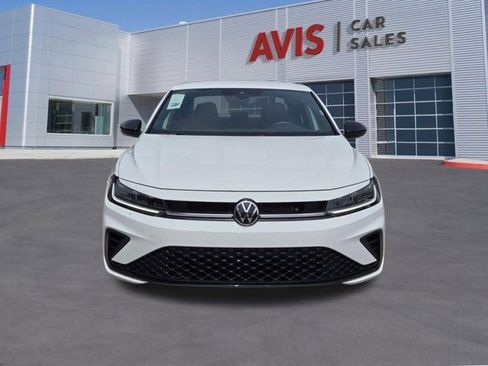 Used 2025 Volkswagen Jetta Sport FWD image 2