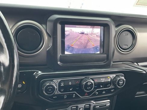 Used 2020 Jeep Gladiator Sport w/ Quick Order Package 24S image 27