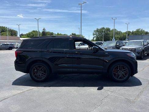 Used 2025 Ford Explorer ST-Line w/ Premium Package AWD/4WD image 6