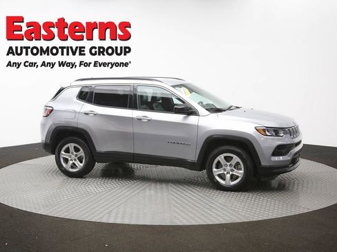 Used 2024 Jeep Compass Latitude AWD/4WD image 43