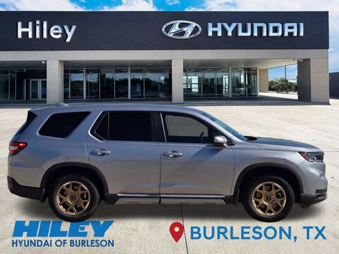 Used 2024 Honda Pilot EX-L image 3