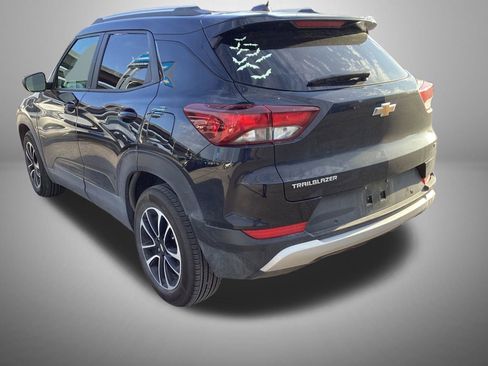 Used 2024 Chevrolet TrailBlazer LT w/ Convenience Package image 3