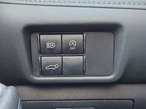 Used 2024 Toyota Highlander XLE image 21